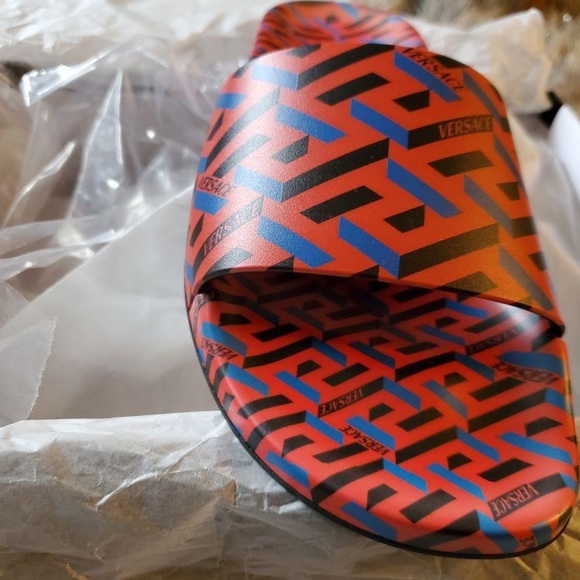 VERSACE, on the floor - Picture 6 of 10